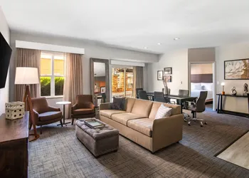 Residence Inn Phoenix Glendale Sports & Entertainment District hotel thumbnail 8