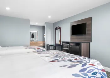 Americas Best Value Inn & Suites Siloam Springs hotel thumbnail 7