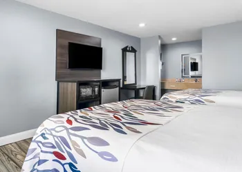 Americas Best Value Inn & Suites Siloam Springs hotel thumbnail 4