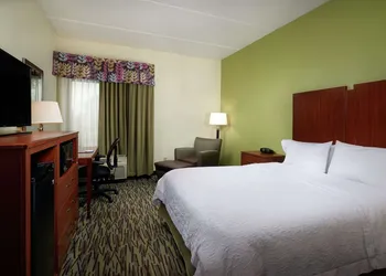 Hampton Inn Franklin hotel thumbnail 5