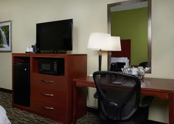Hampton Inn Franklin hotel thumbnail 6