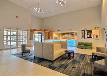 Holiday Inn Express Hotel & Suites Milwaukee Airport by IHG hotel thumbnail 2