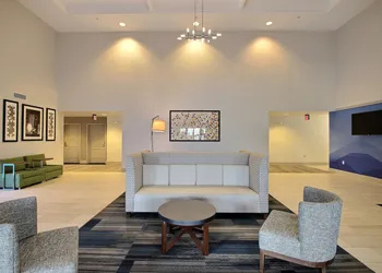 Holiday Inn Express Hotel & Suites Milwaukee Airport by IHG hotel thumbnail 5