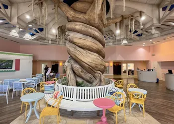 Pink Shell Beach Resort and Marina hotel thumbnail 2