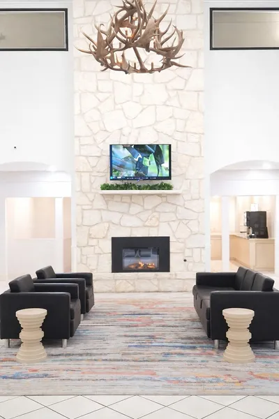 La Quinta Inn & Suites by Wyndham Kerrville hotel detail image 2