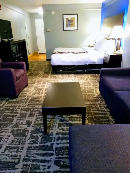 La Quinta Inn & Suites by Wyndham Kerrville hotel detail image 6