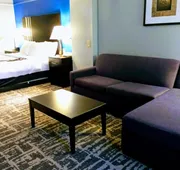 La Quinta Inn & Suites by Wyndham Kerrville hotel detail image 7