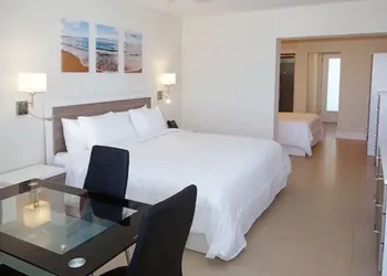 The Diane Oceanfront Suites hotel thumbnail 8