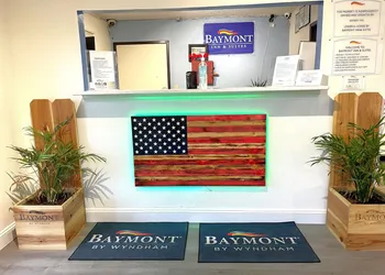 Baymont by Wyndham Hutchinson hotel thumbnail 2