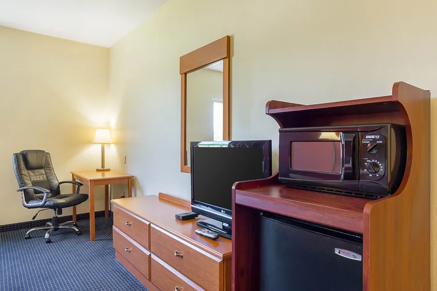 Econo Lodge Inn & Suites Pritchard Road North Little Rock hotel detail image 2