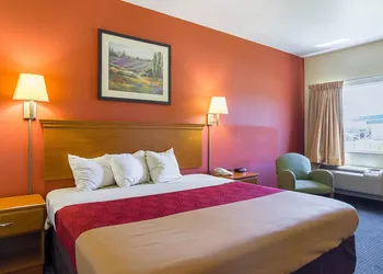 Econo Lodge Inn & Suites Pritchard Road North Little Rock hotel thumbnail 4