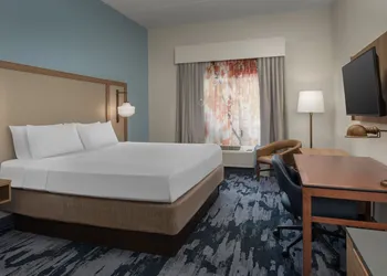 Fairfield Inn & Suites by Marriott Roanoke Hollins/I-81 hotel thumbnail 6