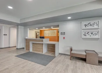 Candlewood Suites Milwaukee Airport by IHG hotel thumbnail 4