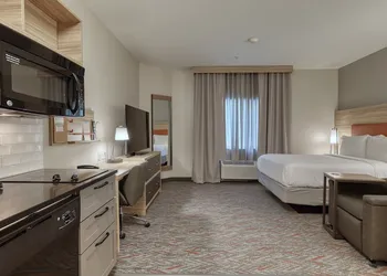 Candlewood Suites Milwaukee Airport by IHG hotel thumbnail 6
