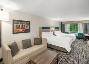 Holiday Inn Express & Suites Hayward by IHG hotel thumbnail 3
