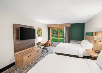 Holiday Inn Express & Suites Hayward by IHG hotel thumbnail 4