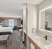 Holiday Inn Express & Suites Hayward by IHG hotel detail image 5