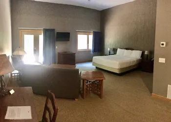 Treetops Resort hotel thumbnail 6