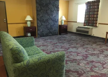 Super 8 by Wyndham Imlay City hotel thumbnail 3
