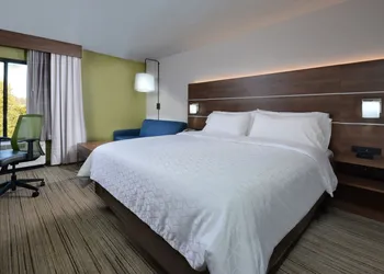 Holiday Inn Express Durham by IHG hotel thumbnail 2