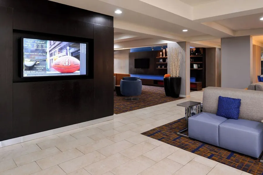 Country Inn & Suites By Radisson, Brown Deer - Milwaukee North hotel detail image 2