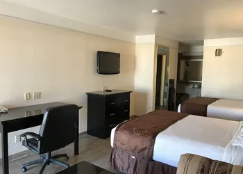 Texas Inn & Suites hotel thumbnail 2
