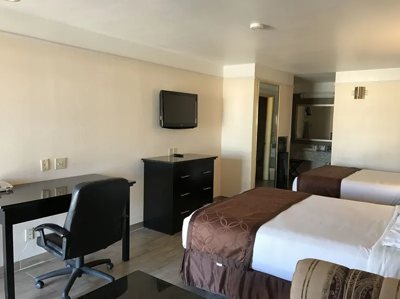 Texas Inn & Suites hotel detail image 2