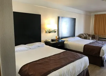 Texas Inn & Suites hotel thumbnail 3