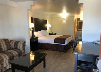 Texas Inn & Suites hotel thumbnail 7