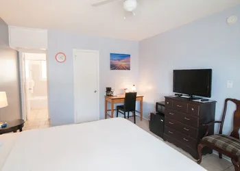 Great Escape Apartments by Lowkl hotel thumbnail 7