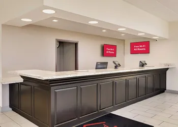 Red Roof Inn Gulfport - Biloxi Airport hotel thumbnail 2
