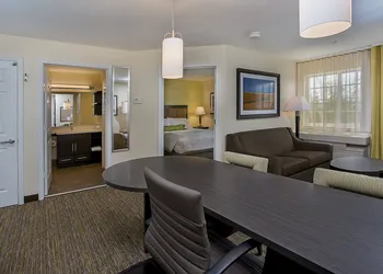 Candlewood Suites Louisville Airport by IHG hotel thumbnail 7