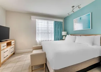 Hilton Vacation Club Crescent on South Beach Miami hotel thumbnail 5