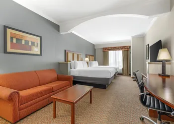 Best Western Plus Waxahachie Inn & Suites hotel thumbnail 7