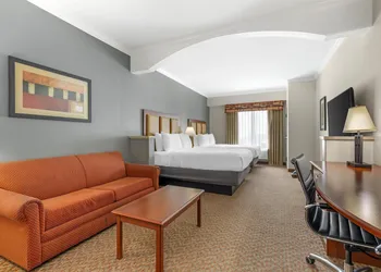 Best Western Plus Waxahachie Inn & Suites hotel thumbnail 7