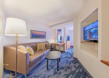 Fairfield Inn & Suites by Marriott Chicago Naperville hotel thumbnail 4
