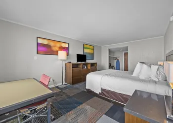 Oasis Hotel hotel thumbnail 4