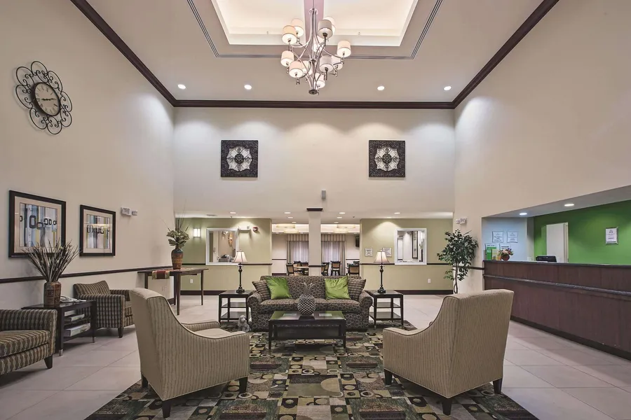 La Quinta Inn & Suites by Wyndham Lancaster hotel detail image 2