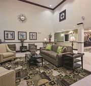 La Quinta Inn & Suites by Wyndham Lancaster hotel detail image 3