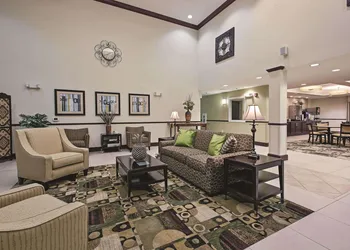 La Quinta Inn & Suites by Wyndham Lancaster hotel thumbnail 3