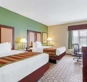 La Quinta Inn & Suites by Wyndham Lancaster hotel detail image 5