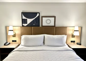 Staybridge Suites Milwaukee West-Oconomowoc by IHG hotel thumbnail 7