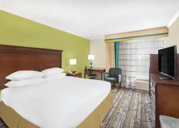 Wyndham Garden Summerville hotel thumbnail 8