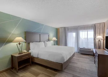 Comfort Inn & Suites Boulder hotel thumbnail 7