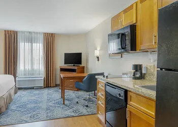 Candlewood Suites Indianapolis East by IHG hotel thumbnail 6
