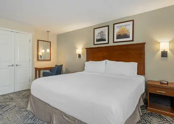 Candlewood Suites Indianapolis East by IHG hotel thumbnail 7