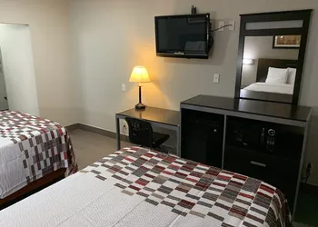Red Roof Inn Copiague hotel thumbnail 5