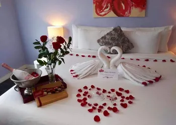 M Hotel hotel thumbnail 7