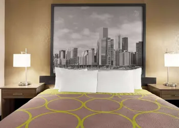 Super 8 by Wyndham Joliet I-55 N/Chicago hotel thumbnail 8