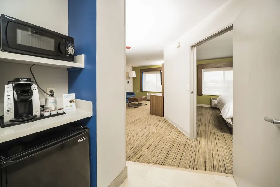 Holiday Inn Express Chicago NW - Vernon Hills by IHG hotel detail image 2